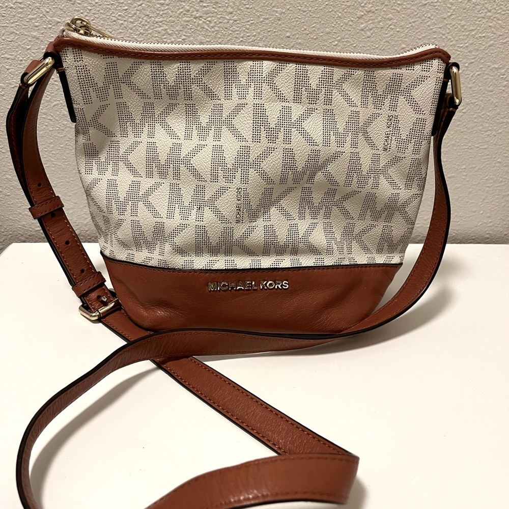Michael Kors crossbody purse